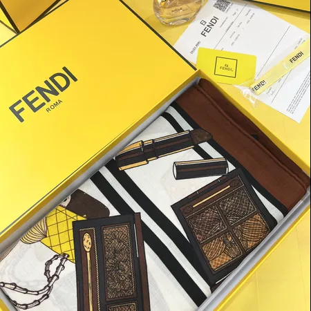 スーパーコピー フェンディ マフラー