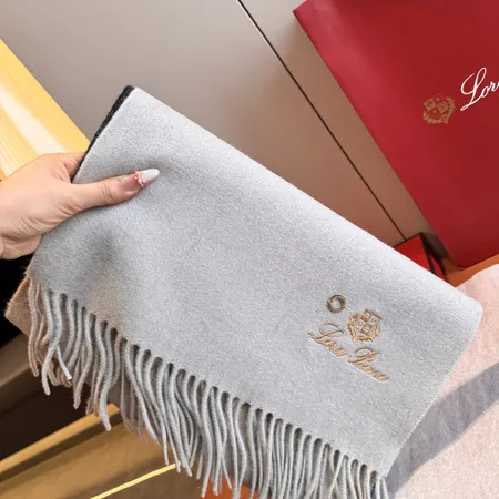 スーパーコピー ヴィヴィアン・ウエストウッド マフラー