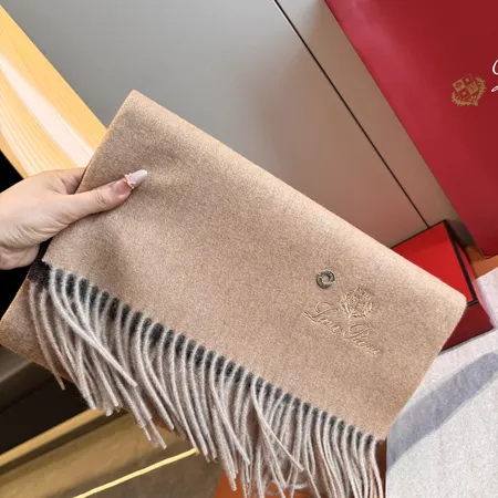 スーパーコピー ヴィヴィアン・ウエストウッド マフラー