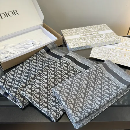 スーパーコピー グッチ マフラー