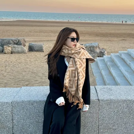 スーパーコピー フェンディ マフラー