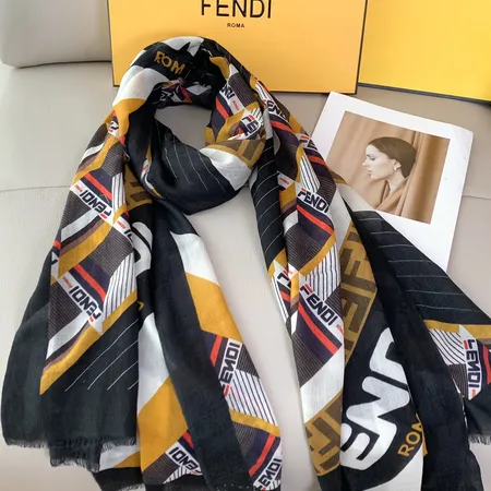 スーパーコピー フェンディ マフラー