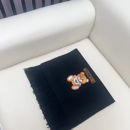 スーパーコピー モスキーノ マフラー