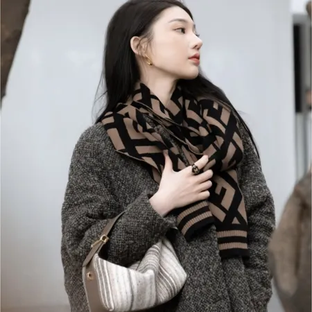 スーパーコピー フェンディ マフラー