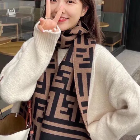 スーパーコピー フェンディ マフラー