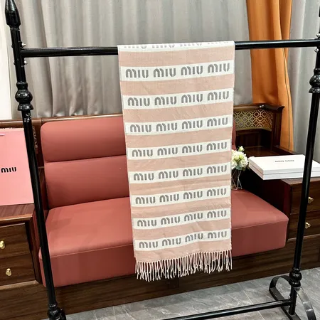 スーパーコピー フェンディ マフラー