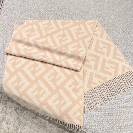 スーパーコピー フェンディ マフラー