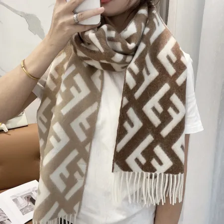 スーパーコピー フェンディ マフラー