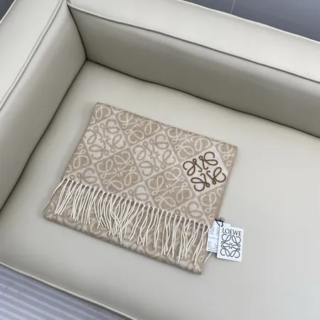 スーパーコピー ロエベ マフラー