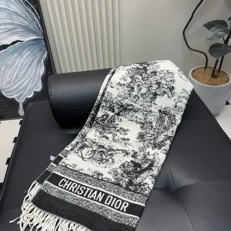 スーパーコピー ディオール マフラー