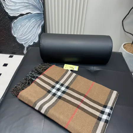 スーパーコピー バーバリー ス マフラー