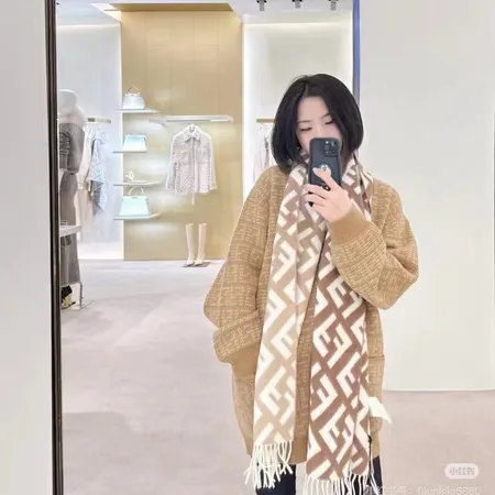 スーパーコピー フェンディ マフラー