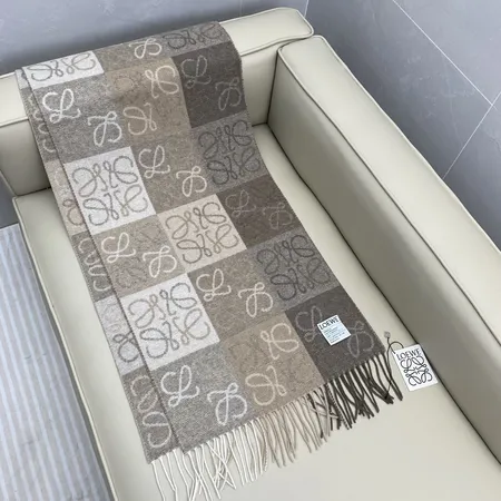 スーパーコピー ロエベ マフラー