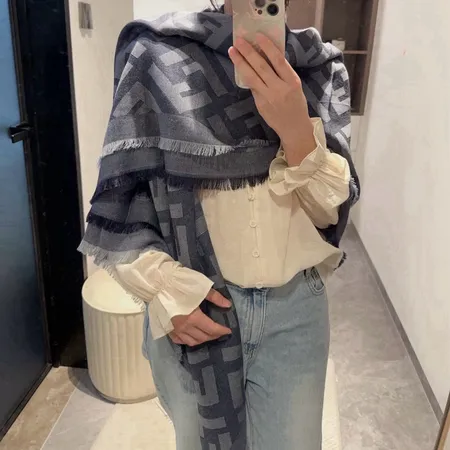 スーパーコピー フェンディ マフラー