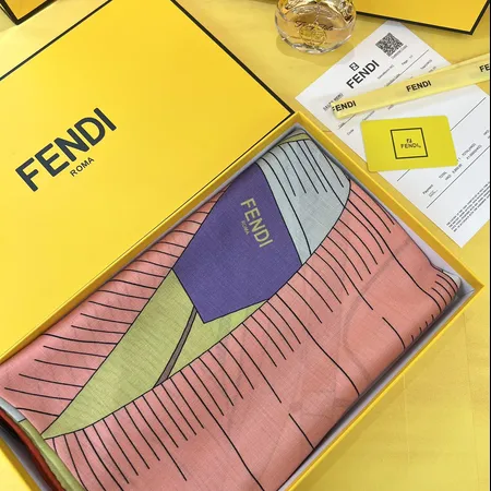 スーパーコピー フェンディ マフラー