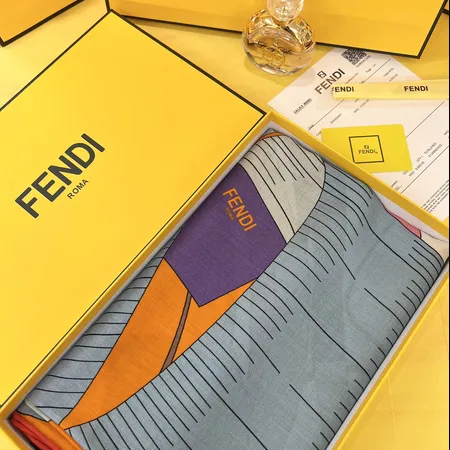 スーパーコピー フェンディ マフラー