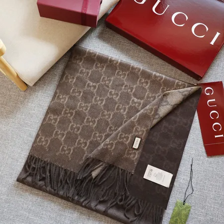 スーパーコピー グッチ マフラー