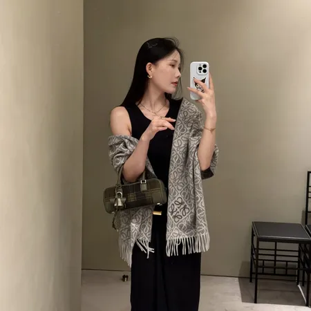 スーパーコピー ロエベ マフラー