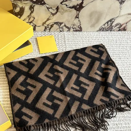 スーパーコピー フェンディ マフラー