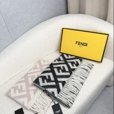 スーパーコピー フェンディ マフラー