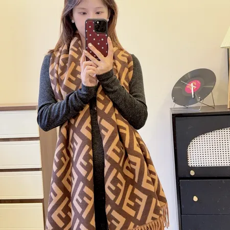 スーパーコピー フェンディ マフラー