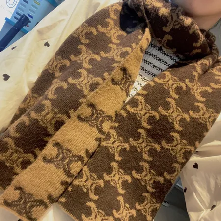 スーパーコピー セリーヌ マフラー