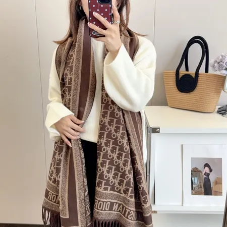 スーパーコピー フェンディ マフラー