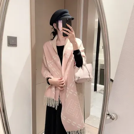 スーパーコピー フェンディ マフラー