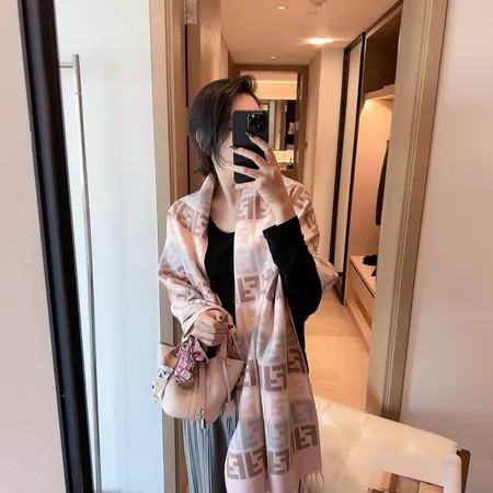 スーパーコピー フェンディ マフラー