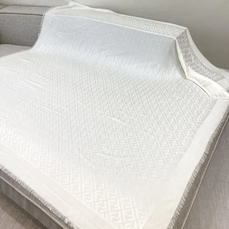 スーパーコピー フェンディ マフラー