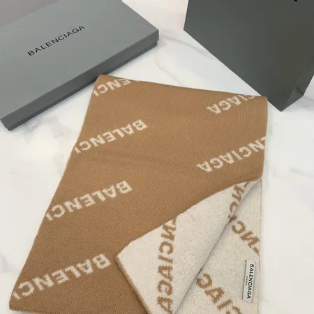 スーパーコピー バレンシアガ マフラー