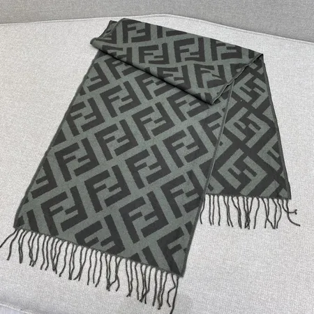 スーパーコピー フェンディ マフラー