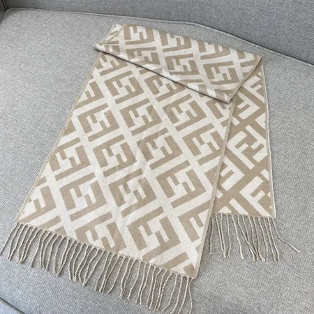 スーパーコピー フェンディ マフラー