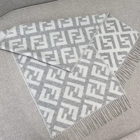 スーパーコピー フェンディ マフラー