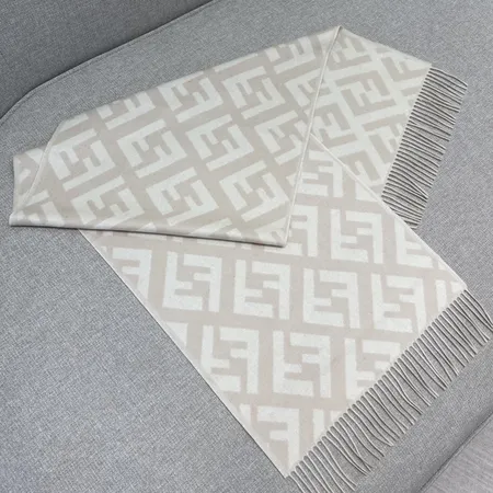 スーパーコピー フェンディ マフラー