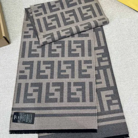 スーパーコピー フェンディ マフラー