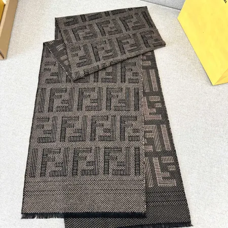 スーパーコピー フェンディ マフラー