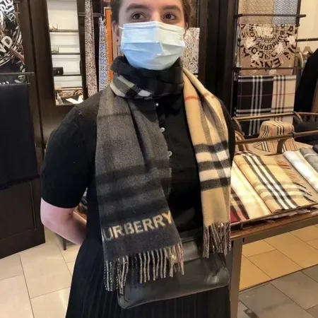 スーパーコピー バーバリー ス マフラー