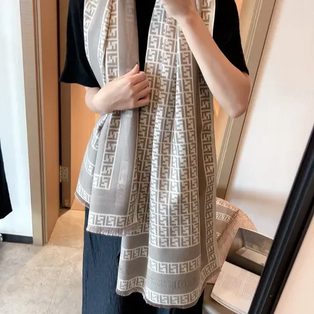 スーパーコピー フェンディ マフラー