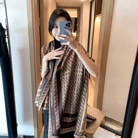 スーパーコピー フェンディ マフラー