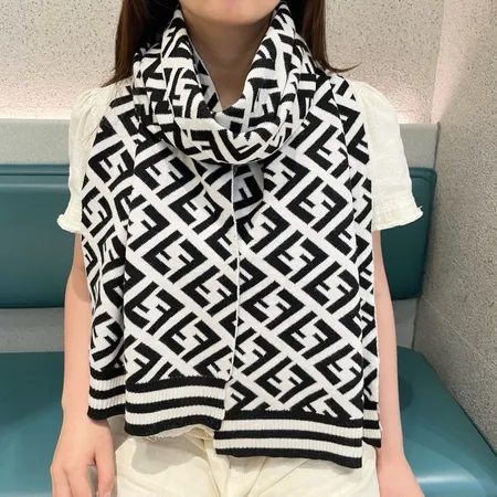 スーパーコピー フェンディ マフラー