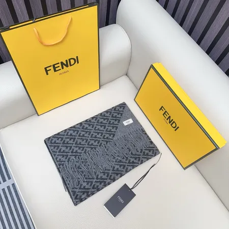 スーパーコピー フェンディ マフラー