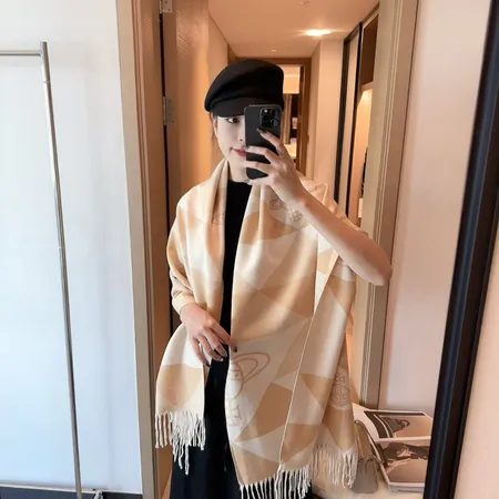 スーパーコピー ヴィヴィアン・ウエストウッド マフラー