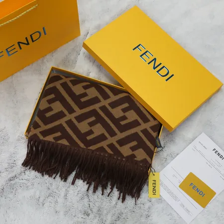 スーパーコピー フェンディ マフラー