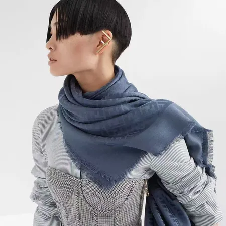 スーパーコピー フェンディ マフラー