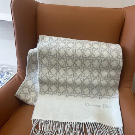 スーパーコピー ディオール マフラー