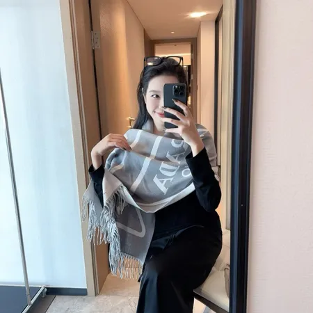 スーパーコピー プラダ マフラー