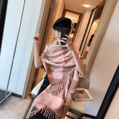 スーパーコピー ヴィヴィアン・ウエストウッド マフラー