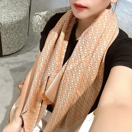 スーパーコピー フェンディ マフラー