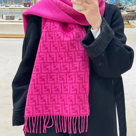 スーパーコピー フェンディ マフラー